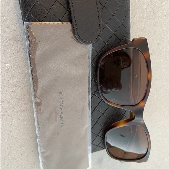 Bottega Veneta Sunglasses - Picture 11 of 11